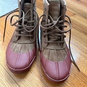 L.L. Bean bar harbor duck boots tan suede w red pink rubber toe;worn1x perfect